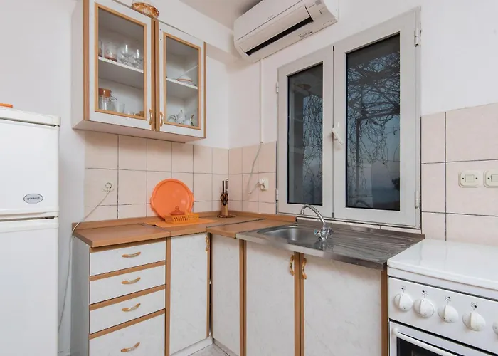 Three-bedroom In 度假居 *