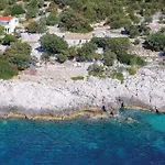 Σπίτι διακοπών Three-bedroom In *