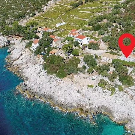 Three-bedroom In Potomje