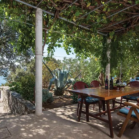 Three-bedroom In Holiday home *